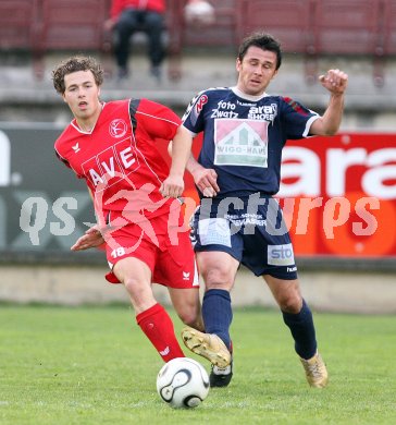 Fussball Regionalliga. Feldkirchen gegen Perg. Auron Miloti (Feldkirchen), Michael Auer (Perg). Feldkirchen, am 20.4.2007.
Foto: Kuess 
---
pressefotos, pressefotografie, kuess, qs, qspictures, sport, bild, bilder, bilddatenbank