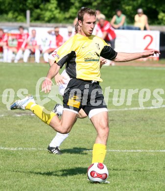 Fussball Unterliga Ost. KAC gegen Reichenau. Aleksandar Jugovic (Reichenau). Klagenfurt, am 28.4.2007.
Foto: Kuess
---
pressefotos, pressefotografie, kuess, qs, qspictures, sport, bild, bilder, bilddatenbank