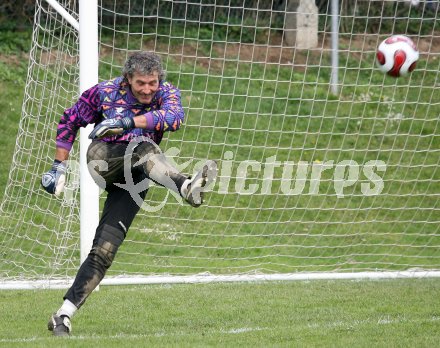 Fussball. K?rntner Liga. ATSV Wolfsberg gegen Lendorf. Hartwig Zagler (Lendorf). Wolfsberg, am 8.4.2007.
Foto: Kuess
---
pressefotos, pressefotografie, kuess, qs, qspictures, sport, bild, bilder, bilddatenbank