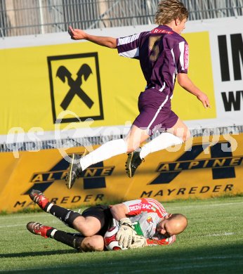 Fussball Red Zac. FC Kaernten gegen Austria Amateure. Markus Probst (FCK), Alexander Gruenwald (Austria). Klagenfurt, am 18.5.2007.
Foto: Kuess
---
pressefotos, pressefotografie, kuess, qs, qspictures, sport, bild, bilder, bilddatenbank