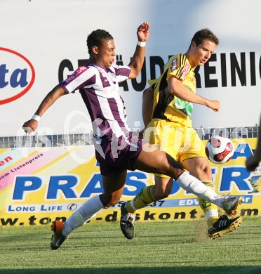 Fussball Red Zac. FC K?rnten gegen Austria Amateure. Thomas Pirker (FCK), Rubin Rafael Okotie (Austria). Klagenfurt, am 18.5.2007.
Foto: Kuess
---
pressefotos, pressefotografie, kuess, qs, qspictures, sport, bild, bilder, bilddatenbank