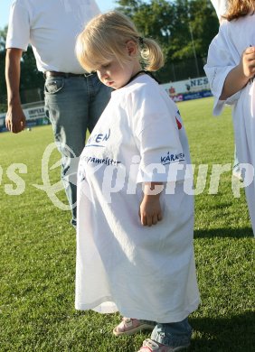 Fussball Red Zac. FC K?rnten gegen Austria Amateure. Wir sind Europameister. Klagenfurt, am 18.5.2007.
Foto: Kuess
---
pressefotos, pressefotografie, kuess, qs, qspictures, sport, bild, bilder, bilddatenbank