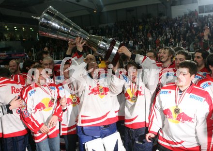 Eishockey Bundesliga. Finale. Red Bull Salzburg gegen VSV. Jubel Salzburg. Salzburg, am 5.4.2007.
Foto: Kuess
---
pressefotos, pressefotografie, kuess, qs, qspictures, sport, bild, bilder, bilddatenbank