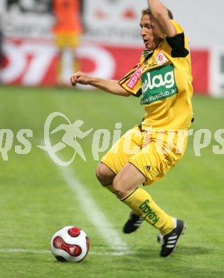 Fussball. Red Zac Liga. FC K?rnten gegen Kapfenberg. Juan Carlos Zuleta (FCK). Klagenfurt, am 27.4.2007.
Foto: Kuess 
---
pressefotos, pressefotografie, kuess, qs, qspictures, sport, bild, bilder, bilddatenbank