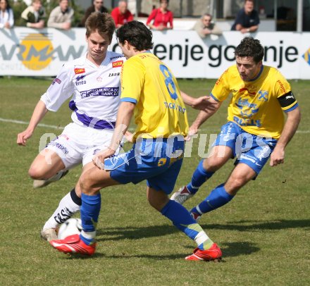 Fussball Regionalliga. SAK gegen SV Allerheiligen. Tomaz Kreutz (SAK), Stefan Z?hrer, Igor Perkovic (Allerheiligen). Klagenfurt, am 7.4.2007.
Foto: Kuess
---
pressefotos, pressefotografie, kuess, qs, qspictures, sport, bild, bilder, bilddatenbank