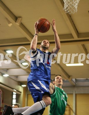 Basketball K?rntner Liga. W?rthersee Piraten gegen Feldkirchen. Duller (Piraten), Lackner (Feldkirchen). Klagenfurt, am 12.5.2007.
Foto: Kuess 
---
pressefotos, pressefotografie, kuess, qs, qspictures, sport, bild, bilder, bilddatenbank