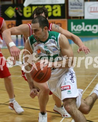 Basketball. Kelag W?rthersee Piraten gegen Lions Traiskirchen. Joachim Buggelsheim (Piraten). Klagenfurt, 14.4.2007.
Foto. Kuess
---
pressefotos, pressefotografie, kuess, qs, qspictures, sport, bild, bilder, bilddatenbank