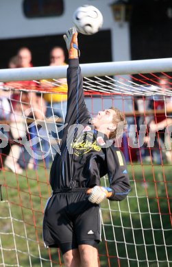 Fussball K?rntner Liga. ATUS Ferlach gegen Landskron. David Zorinc (Ferlach). Ferlach, am 28.4.2007.
Foto: Kuess
---
pressefotos, pressefotografie, kuess, qs, qspictures, sport, bild, bilder, bilddatenbank