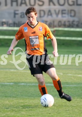 Fu?ball Regionalliga. SK St. Andr?/Lavanttal gegen FC Blau-Wei? Linz. Sch?ssler Markus (St. Andr?). St. Andr?, 8.4.2007.
Foto: Kuess
---
pressefotos, pressefotografie, kuess, qs, qspictures, sport, bild, bilder, bilddatenbank