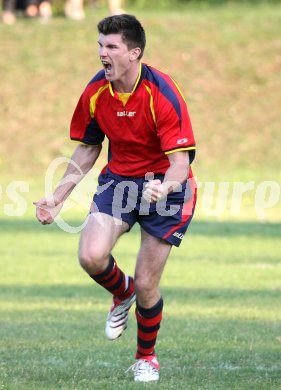 Fussball K?rntner Liga. ATUS Ferlach gegen Landskron. Torjubel Adnan Bajric (Ferlach). Ferlach, am 28.4.2007.
Foto: Kuess
---
pressefotos, pressefotografie, kuess, qs, qspictures, sport, bild, bilder, bilddatenbank