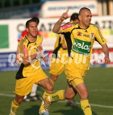 Fussball Red Zac Liga. FC K?rnten gegen Admira. Torjubel FCK. Stanko Bubalo (FCK). Klagenfurt, am 11.5.2007.
Foto: Kuess
---
pressefotos, pressefotografie, kuess, qs, qspictures, sport, bild, bilder, bilddatenbank