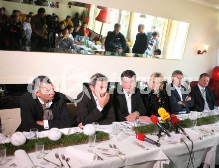 Pressekonferenz FCK neu. Walter Jarz, J?rg Haider, Mario Canori, Claudia Haider, Gert Xander, Josef Steindorfer. Klagenfurt, am 21.4.2007.
Foto: Kuess 
---
pressefotos, pressefotografie, kuess, qs, qspictures, sport, bild, bilder, bilddatenbank