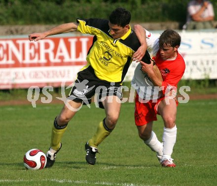 Fussball Unterliga Ost. KAC gegen Sittersdorf. Laslo Rozgonji (KAC), Robert Urch (Sittersdorf). Klagenfurt, am 12.5.2007.
Foto: Kuess
---
pressefotos, pressefotografie, kuess, qs, qspictures, sport, bild, bilder, bilddatenbank