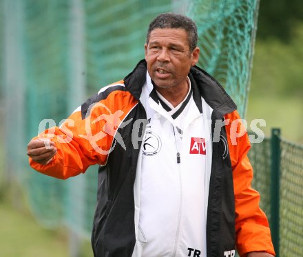 Fussball Regionalliga. SAK gegen Perg. Trainer Helmut K?glberger (Perg). Klagenfurt, am 16.5.2007.
Foto: Kuess
---
pressefotos, pressefotografie, kuess, qs, qspictures, sport, bild, bilder, bilddatenbank