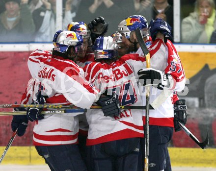 Eishockey Bundesliga. Red Bull Salzburg gegen VSV. Torjubel Salzburg. Salzburg, am 5.4.2007.
Foto: Kuess
---
pressefotos, pressefotografie, kuess, qs, qspictures, sport, bild, bilder, bilddatenbank