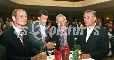 Fussball. Euro 2008. ?sterreich am Ball. Heinz Palme. Walter Kogler,Thomas Partl,  B?rgermeister Harald Scheucher. Klagenfurt, am 17.4.2007.
Foto: Kuess
---
pressefotos, pressefotografie, kuess, qs, qspictures, sport, bild, bilder, bilddatenbank