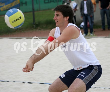 Beachvolleyball. Pressekonferenz. Felix Bl?uel. Klagenfurt, am 4.5.2007.
Foto: Kuess
---
pressefotos, pressefotografie, kuess, qs, qspictures, sport, bild, bilder, bilddatenbank