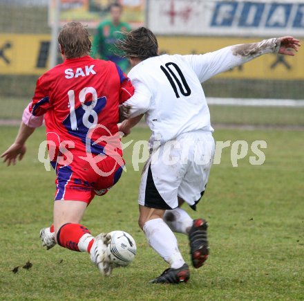 Fussball Regionalliga. Spittal gegen SAK. Patrick H?lbling (Spittal), Alexander Lessnig (SAK). Spittal, am, 31.3.2007.
Foto: Kuess
---
pressefotos, pressefotografie, kuess, qs, qspictures, sport, bild, bilder, bilddatenbank