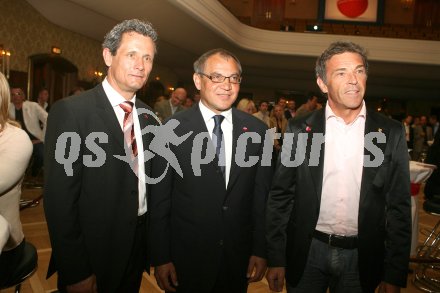 Fussball. Euro 2008. ?sterreich am Ball. Heribert Weber, Felix Magath, Landeshauptmann J?rg Haider. Klagenfurt, am 17.4.2007.
Foto: Kuess
---
pressefotos, pressefotografie, kuess, qs, qspictures, sport, bild, bilder, bilddatenbank