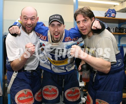 Eishockey Bundesliga. VSV gegen Liwest Black Wings Linz. Jubel VSV.  Herbert Hohenberger, Dany Bousquet, Wolfgang Kromp. Villach, am 20.3.2007.
Foto: Kuess
---
pressefotos, pressefotografie, kuess, qs, qspictures, sport, bild, bilder, bilddatenbank