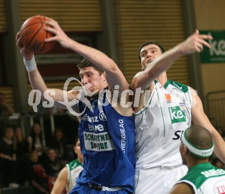 Basketball Bundesliga. W?rhersee Piraten gegen Gmunden. Srdan Helbich (Piraten), Matthias Mayer (Gmunden). Klagenfurt, am 7.4.2007.
Foto: Kuess
---
pressefotos, pressefotografie, kuess, qs, qspictures, sport, bild, bilder, bilddatenbank