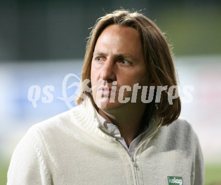 Fussball Red Zac. FC Kaernten gegen Austria Amateure. Trainer Richard Huber (FCK). Klagenfurt, am 18.5.2007.
Foto: Kuess
---
pressefotos, pressefotografie, kuess, qs, qspictures, sport, bild, bilder, bilddatenbank