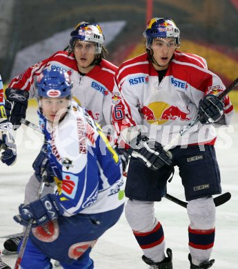 Eishockey Bundesliga. Red Bull Salzburg gegen VSV. Martin Grabher-Maier, Patrick Harand (Salzburg), Mickey Elick (VSV). Salzburg, am 5.4.2007.
Foto: Kuess
---
pressefotos, pressefotografie, kuess, qs, qspictures, sport, bild, bilder, bilddatenbank