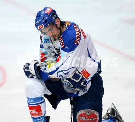 Eishockey Bundesliga. VSV gegen Red Bull Salzburg. Villach entt?uscht, Martin Oraze. Villach, am 3.4.2007.
Foto: Kuess
---
pressefotos, pressefotografie, kuess, qs, qspictures, sport, bild, bilder, bilddatenbank