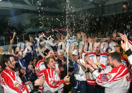 Eishockey Bundesliga. Finale. Red Bull Salzburg gegen VSV. Jubel Salzburg. Salzburg, am 5.4.2007.
Foto: Kuess
---
pressefotos, pressefotografie, kuess, qs, qspictures, sport, bild, bilder, bilddatenbank