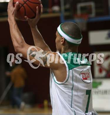 Basketball. Kelag W?rthersee Piraten gegen Lions Traiskirchen. Anthony Shavies (Piraten). Klagenfurt, 14.4.2007.
Foto. Kuess
---
pressefotos, pressefotografie, kuess, qs, qspictures, sport, bild, bilder, bilddatenbank