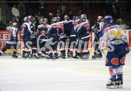 Eishockey Bundesliga. VSV gegen Red Bull Salzburg. Jubel Salzburg . Villach, am 3.4.2007.
Foto: Kuess
---
pressefotos, pressefotografie, kuess, qs, qspictures, sport, bild, bilder, bilddatenbank