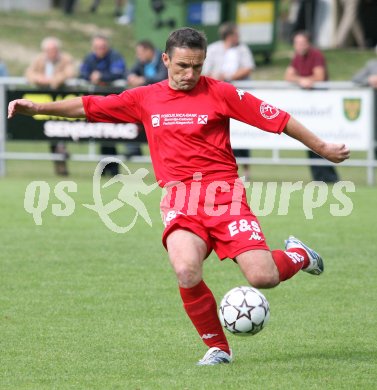 Fussball Unterliga Ost. K?ttmannsdorf gegen DSG Sele/Zell. Branko Bozic (Zell). K?ttmannsdorf, am 28.5.2007.
Foto: Kuess
---
pressefotos, pressefotografie, kuess, qs, qspictures, sport, bild, bilder, bilddatenbank