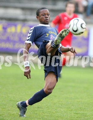 Fussball Regionalliga. Feldkirchen gegen Perg. Maxwell Siaw (Feldkirchen). Feldkirchen, am 20.4.2007.
Foto: Kuess 
---
pressefotos, pressefotografie, kuess, qs, qspictures, sport, bild, bilder, bilddatenbank