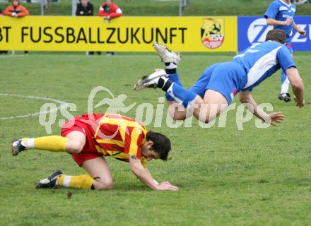 Fussball. K?rntner Liga. ATSV Wolfsberg gegen Lendorf. Horst Radl (Wolfsberg), Martin Morgenstern (Lendorf). Wolfsberg, am 8.4.2007.
Foto: Kuess
---
pressefotos, pressefotografie, kuess, qs, qspictures, sport, bild, bilder, bilddatenbank