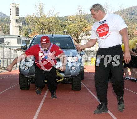 Gelungener Weltrekordversuch. (Zog 7 Autos). Hubert D?rer. Villach, am 14.4.2007.
Foto: Kuess
---
pressefotos, pressefotografie, kuess, qs, qspictures, sport, bild, bilder, bilddatenbank