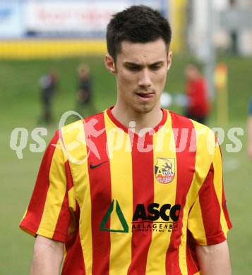 Fussball. K?rntner Liga. ATSV Wolfsberg gegen Lendorf. Denis Curis (Wolfsberg). Wolfsberg, am 8.4.2007.
Foto: Kuess
---
pressefotos, pressefotografie, kuess, qs, qspictures, sport, bild, bilder, bilddatenbank