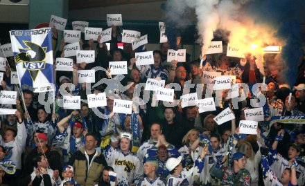 Eishockey Bundesliga. VSV gegen Liwest Black Wings Linz. Jubel bei den Villacher Fans. Villach, am 20.3.2007.
Foto: Kuess
---
pressefotos, pressefotografie, kuess, qs, qspictures, sport, bild, bilder, bilddatenbank