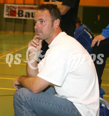 Handball Bundesliga. SC Ferlach gegen Korneuburg. Trainer Boris Levc (Ferlach). Ferlach, am 5.5.2007.
Foto: Kuess
---
pressefotos, pressefotografie, kuess, qs, qspictures, sport, bild, bilder, bilddatenbank