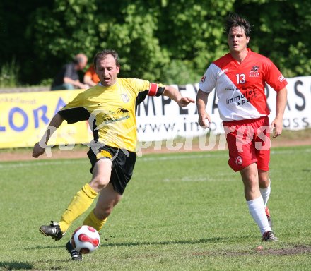 Fussball Unterliga Ost. KAC gegen Reichenau. Danny Roy (KAC), Miro Markelic (Reichenau). Klagenfurt, am 28.4.2007.
Foto: Kuess
---
pressefotos, pressefotografie, kuess, qs, qspictures, sport, bild, bilder, bilddatenbank