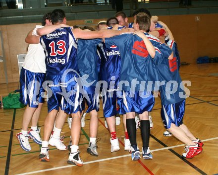 Basketball K?rntner Liga. Feldkirchen gegen W?rthersee Piraten. Jubel Feldkirchen. Feldkirchen, am 16.5.2007.
Foto: Kuess
---
pressefotos, pressefotografie, kuess, qs, qspictures, sport, bild, bilder, bilddatenbank