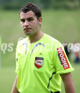 Fussball Unterliga Ost. Koettmannsdorf gegen DSG Sele/Zell. Schiedsrichter Harald Spoeck. Koettmannsdorf, am 28.5.2007.
Foto: Kuess
---
pressefotos, pressefotografie, kuess, qs, qspictures, sport, bild, bilder, bilddatenbank