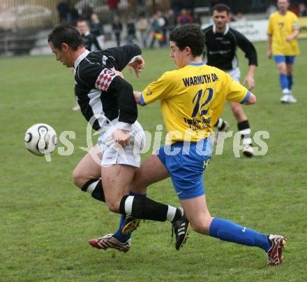 Fussball 1. Klasse D. ASV gegen Donau. Daniel Warmut (ASV), Dieter Schmied (Donau). Klagenfurt, am 1.4.2007.
Foto: Kuess
---
pressefotos, pressefotografie, kuess, qs, qspictures, sport, bild, bilder, bilddatenbank