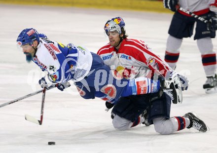 Eishockey Bundesliga. Red Bull Salzburg gegen VSV. Darby Hendrickson (Salzburg), Markus Peintner (VSV). Salzburg, am 5.4.2007.
Foto: Kuess
---
pressefotos, pressefotografie, kuess, qs, qspictures, sport, bild, bilder, bilddatenbank