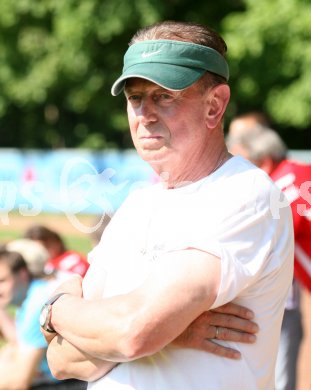 Fussball Unterliga Ost. KAC gegen Reichenau. Trainer Walter Ludescher (KAC). Klagenfurt, am 28.4.2007.
Foto: Kuess
---
pressefotos, pressefotografie, kuess, qs, qspictures, sport, bild, bilder, bilddatenbank