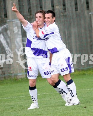 Fussball Regionalliga. SAK gegen Perg. Torjubel SAK. Grega Triplat, Philipp Weissenberger (SAK). Klagenfurt, am 16.5.2007.
Foto: Kuess
---
pressefotos, pressefotografie, kuess, qs, qspictures, sport, bild, bilder, bilddatenbank