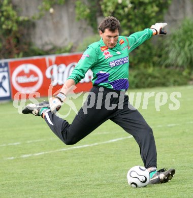 Fussball Regionalliga. SAK gegen Perg. Adi Preschern (SAK). Klagenfurt, am 16.5.2007.
Foto: Kuess
---
pressefotos, pressefotografie, kuess, qs, qspictures, sport, bild, bilder, bilddatenbank