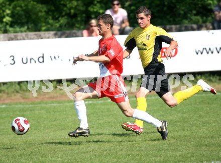 Fussball Unterliga Ost. KAC gegen Reichenau. Suad Mehmedovic (KAC), Manfred Wernig (Reichenau). Klagenfurt, am 28.4.2007.
Foto: Kuess
---
pressefotos, pressefotografie, kuess, qs, qspictures, sport, bild, bilder, bilddatenbank