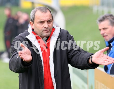 Fussball. K?rntner Liga. ATSV Wolfsberg gegen Lendorf. Trainer Alois Morgenstern (Lendorf). Wolfsberg, am 8.4.2007.
Foto: Kuess
---
pressefotos, pressefotografie, kuess, qs, qspictures, sport, bild, bilder, bilddatenbank