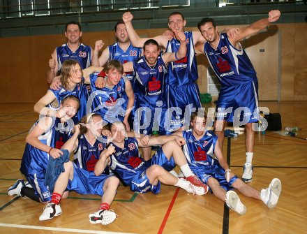 Basketball K?rntner Liga. Feldkirchen gegen W?rthersee Piraten. Jubel Feldkirchen. Feldkirchen, am 16.5.2007.
Foto: Kuess
---
pressefotos, pressefotografie, kuess, qs, qspictures, sport, bild, bilder, bilddatenbank