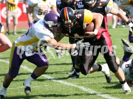 American Football. Carinthian Black Lions gegen Vienna Vikings. Mace Ryan (Black Lions). Villach, am 14.4.2007.
Foto: Kuess
---
pressefotos, pressefotografie, kuess, qs, qspictures, sport, bild, bilder, bilddatenbank